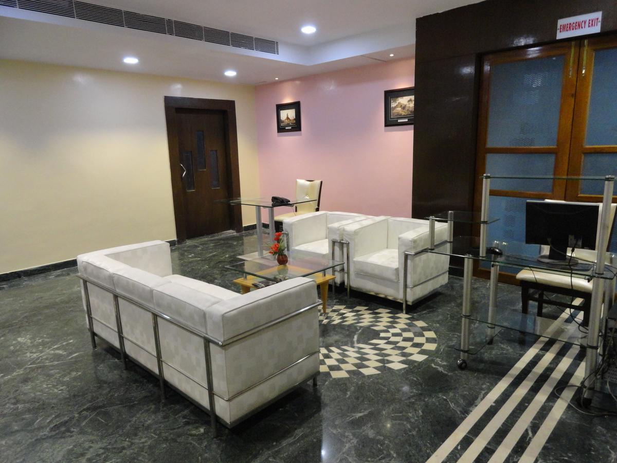 The Senator Hotel Calcutta  Esterno foto