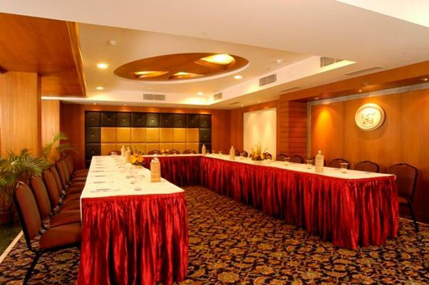 The Senator Hotel Calcutta  Esterno foto